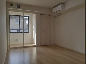 のマンスリーマンション・ウィークリーマンション「カーム　ヒルズ・ココ 102・洋室(No.1369637)」メイン画像