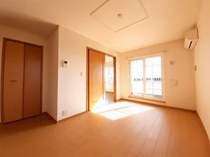 のマンスリーマンション・ウィークリーマンション「ドリームズ　カム　トゥルー　Ａ 201・洋室(No.1369718)」メイン画像