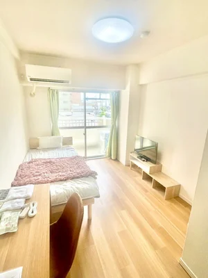 四日市市のマンスリーマンション・ウィークリーマンション「【三重県四日市市/近鉄四日市駅/無料Wi-Fi/バストイレ別/エレベーター/自転車駐輪可能】オーク斉藤 303・1K(No.1370133)」メイン画像