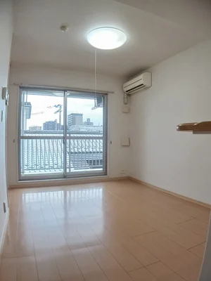 のマンスリーマンション・ウィークリーマンション「サンハウス志家 304・洋室(No.1370134)」メイン画像