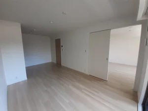 のマンスリーマンション・ウィークリーマンション「ヴィアソーレ摂津 106・洋室(No.1370401)」メイン画像