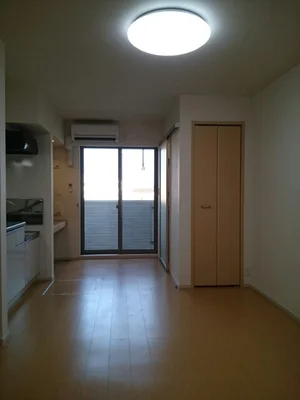 のマンスリーマンション・ウィークリーマンション「プロムナードＷＳⅡ 103・洋室(No.1370446)」メイン画像