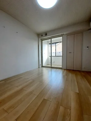 のマンスリーマンション・ウィークリーマンション「エルホワイト　Ⅰ 102・洋室(No.1370455)」メイン画像