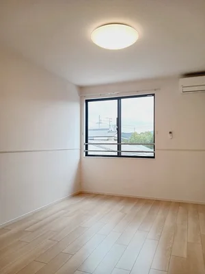 のマンスリーマンション・ウィークリーマンション「ボヌール　Ｋ　中西内 202・洋室(No.1370459)」メイン画像