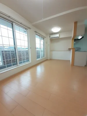 のマンスリーマンション・ウィークリーマンション「シャロットⅤ番館 202・洋室(No.1370512)」メイン画像