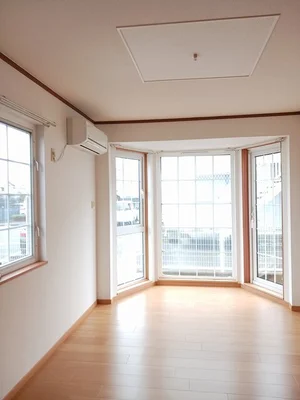 のマンスリーマンション・ウィークリーマンション「ＣｏｕｎｔｒｙⅠ 101・洋室(No.1370739)」メイン画像