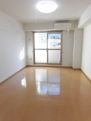 のマンスリーマンション・ウィークリーマンション「スクエアガーデン生田 304・洋室(No.1370744)」メイン画像