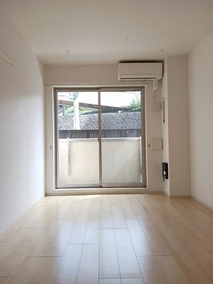 のマンスリーマンション・ウィークリーマンション「ワンミニッツ百合丘 105・洋室(No.1370748)」メイン画像