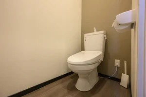 トイレは、ウォシュレット機能付きです。