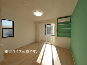 のマンスリーマンション・ウィークリーマンション「コージーハウス　ファミリアＥ 101・洋室(No.1371006)」メイン画像