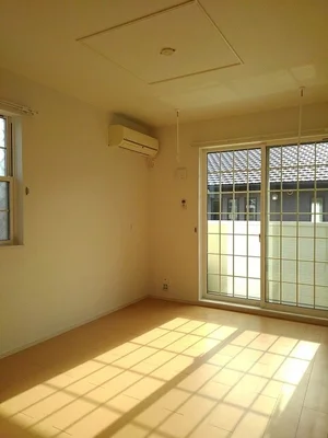 のマンスリーマンション・ウィークリーマンション「ガーデン　ハウス　サニー 102・洋室(No.1371102)」メイン画像