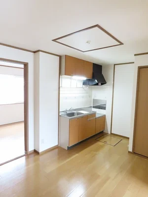 のマンスリーマンション・ウィークリーマンション「メゾン　かたくり 102・洋室(No.1371353)」メイン画像