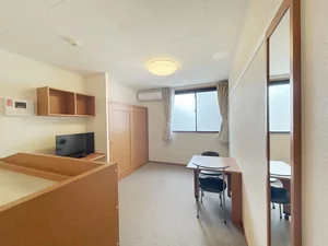 熊谷駅（埼玉県）のマンスリーマンション・ウィークリーマンション「レオパレスセレッソ 208(No.1371561)」メイン画像