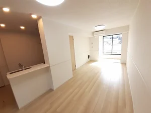 のマンスリーマンション・ウィークリーマンション「カーサ　コスモ 102・洋室(No.1371921)」メイン画像