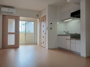 のマンスリーマンション・ウィークリーマンション「カーサ・アレグレ 102・洋室(No.1371964)」メイン画像