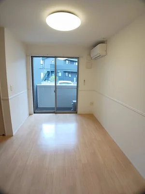 広島県のマンスリーマンション・ウィークリーマンション「ヒュッゲ 103・洋室(No.1372022)」メイン画像