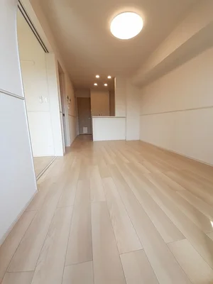 のマンスリーマンション・ウィークリーマンション「ＢＯＮＤＳ　ＡＭＹ 203・洋室(No.1372130)」メイン画像