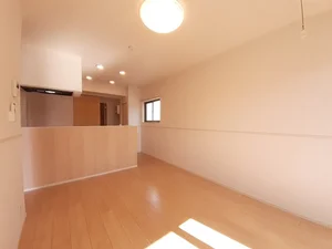 のマンスリーマンション・ウィークリーマンション「セレノ　コルソ 105・洋室(No.1372167)」メイン画像