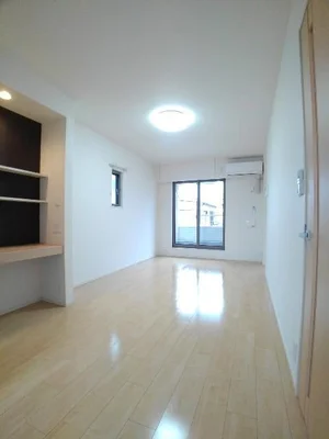 のマンスリーマンション・ウィークリーマンション「ラ　ヴィ　ベールＡ 203・洋室(No.1372223)」メイン画像