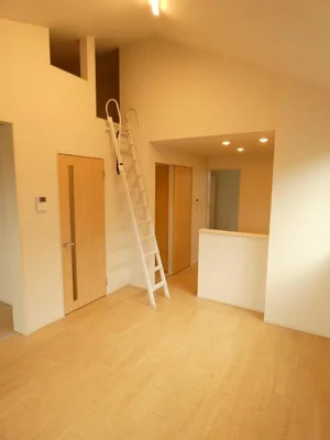 のマンスリーマンション・ウィークリーマンション「メゾン　ラフレⅣ 201・洋室(No.1372226)」メイン画像