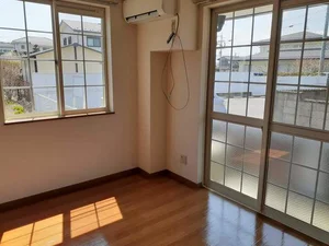 のマンスリーマンション・ウィークリーマンション「ル　プティ　パビョン　Ⅱ 102・洋室(No.1372236)」メイン画像