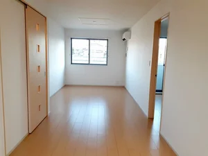 のマンスリーマンション・ウィークリーマンション「ラ　コリエンテ 101・洋室(No.1372246)」メイン画像