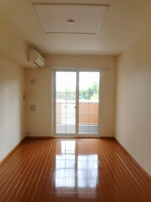 のマンスリーマンション・ウィークリーマンション「ポム　ドゥ　ファム 105・洋室(No.1372652)」メイン画像