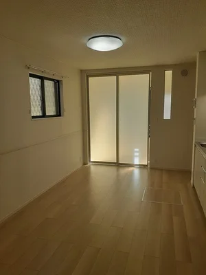 のマンスリーマンション・ウィークリーマンション「ＣｏＣｏ（ココ） 103・洋室(No.1372812)」メイン画像