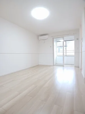 のマンスリーマンション・ウィークリーマンション「カメリアロッサ　Ⅱ 202・洋室(No.1372931)」メイン画像