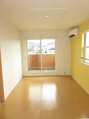 のマンスリーマンション・ウィークリーマンション「フルリール・ミル・カピタルⅡ 205・洋室(No.1372965)」メイン画像