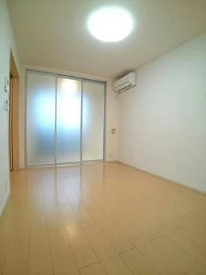 のマンスリーマンション・ウィークリーマンション「フェイバー　メゾン 102・洋室(No.1373199)」メイン画像