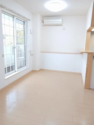 のマンスリーマンション・ウィークリーマンション「どぅじえむ・ぷろむな～ど 201・洋室(No.1373245)」メイン画像