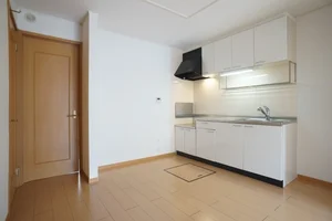 のマンスリーマンション・ウィークリーマンション「カーサ・アバンツァート 102・洋室(No.1373256)」メイン画像