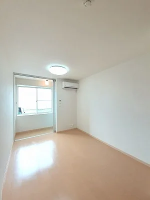 太田駅（香川県）のマンスリーマンション・ウィークリーマンション「ディアコート河西 102・洋室(No.1373260)」メイン画像