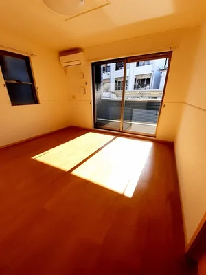 のマンスリーマンション・ウィークリーマンション「ピングーＷＥＳＴ 102・洋室(No.1373842)」メイン画像