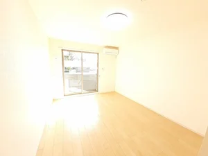 のマンスリーマンション・ウィークリーマンション「イリーデⅠ 103・洋室(No.1373882)」メイン画像