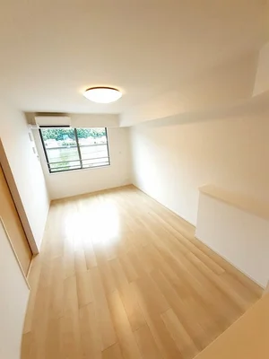 のマンスリーマンション・ウィークリーマンション「プロムナードⅡ 303・洋室(No.1373925)」メイン画像