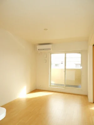 のマンスリーマンション・ウィークリーマンション「ルミナーレＢ 202・洋室(No.1373942)」メイン画像