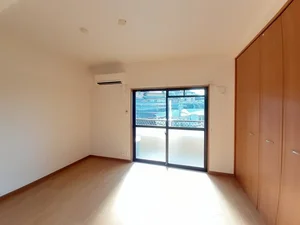 のマンスリーマンション・ウィークリーマンション「ステートリーマンション鷲崎 304・洋室(No.1373971)」メイン画像