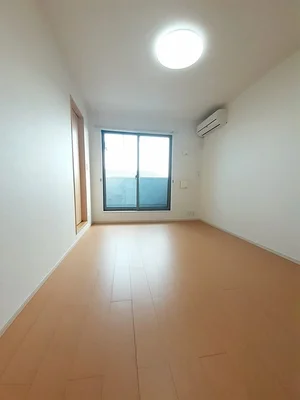 富士市のマンスリーマンション・ウィークリーマンション「ポルトソレイユ 202・洋室(No.1374142)」メイン画像