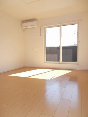 のマンスリーマンション・ウィークリーマンション「Ｌａ　Ｌｕｃｅ　花求都 205・洋室(No.1374145)」メイン画像