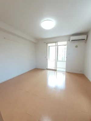 のマンスリーマンション・ウィークリーマンション「プリマヴェーラ’１３ 103・洋室(No.1374233)」メイン画像