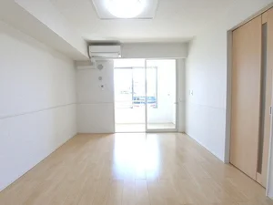 のマンスリーマンション・ウィークリーマンション「ツイル　フィールド 102・洋室(No.1374487)」メイン画像