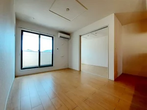 のマンスリーマンション・ウィークリーマンション「プレミアージュ粟野Ⅲ 203・洋室(No.1374488)」メイン画像