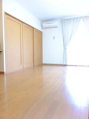 のマンスリーマンション・ウィークリーマンション「レオパレスカリビアンコート 102(No.1374529)」メイン画像