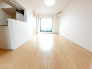 のマンスリーマンション・ウィークリーマンション「サンコート東塚 305・洋室(No.1375075)」メイン画像