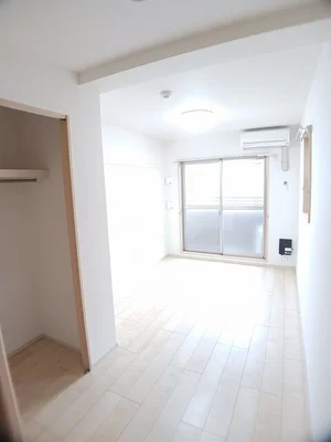 のマンスリーマンション・ウィークリーマンション「Ｇｒａｎｇｅ四条大宮 203・洋室(No.1375127)」メイン画像