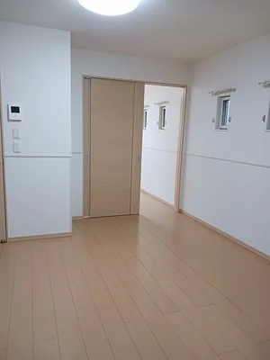 のマンスリーマンション・ウィークリーマンション「ヴィラ　フリューゲル 101・洋室(No.1375226)」メイン画像