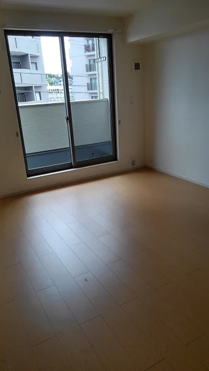 のマンスリーマンション・ウィークリーマンション「ＧＡＲＤＥＮ　ＳＱＵＡＲＥ 102・洋室(No.1375311)」メイン画像