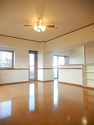 沖縄市のマンスリーマンション・ウィークリーマンション「セレステコート　美里 501・洋室(No.1375459)」メイン画像